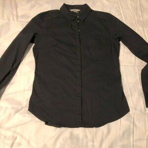 H&M button down shirt with hidden buttons & gathered back. Size 4.